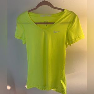 Neon Nike Dry-Fit